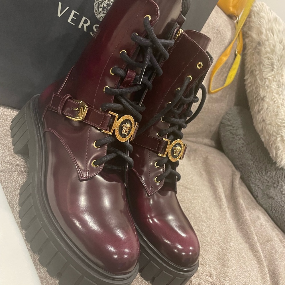Versace shoe - Picture 8 of 10